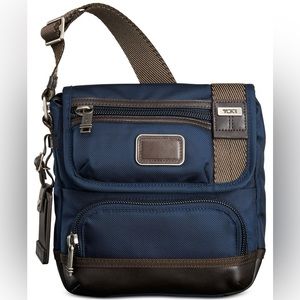 Tumi Bravo Barstow Crossbody Messenger Bag